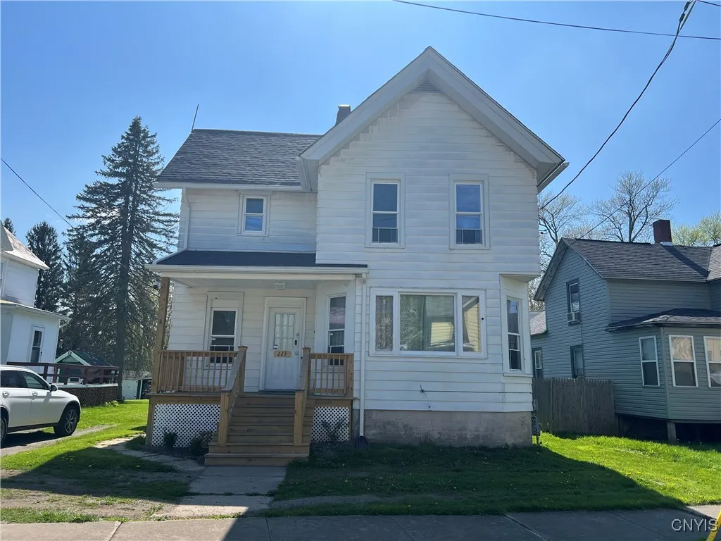 221 North Broad Street, Oneida, New York 13421, Oneida, New York 13421, 3 Bedrooms Bedrooms, 6 Rooms Rooms,1 BathroomBathrooms,Residential Lease,Closed,221 North Broad Street, Oneida, New York 13421,0,S1628046