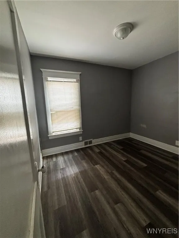 299 East Delavan Avenue S, Buffalo, New York 14208, Buffalo, New York 14208, 6 Bedrooms Bedrooms, ,2 BathroomsBathrooms,Residential,For Sale,299 East Delavan Avenue S, Buffalo, New York 14208,B1628458