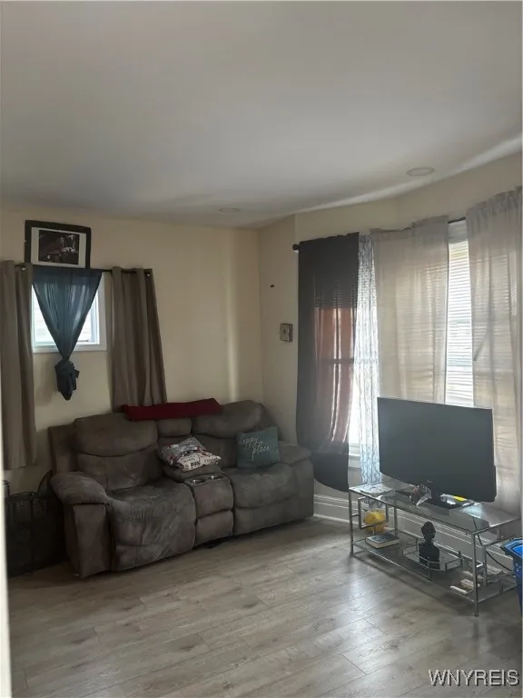 299 East Delavan Avenue S, Buffalo, New York 14208, Buffalo, New York 14208, 6 Bedrooms Bedrooms, ,2 BathroomsBathrooms,Residential,For Sale,299 East Delavan Avenue S, Buffalo, New York 14208,B1628458
