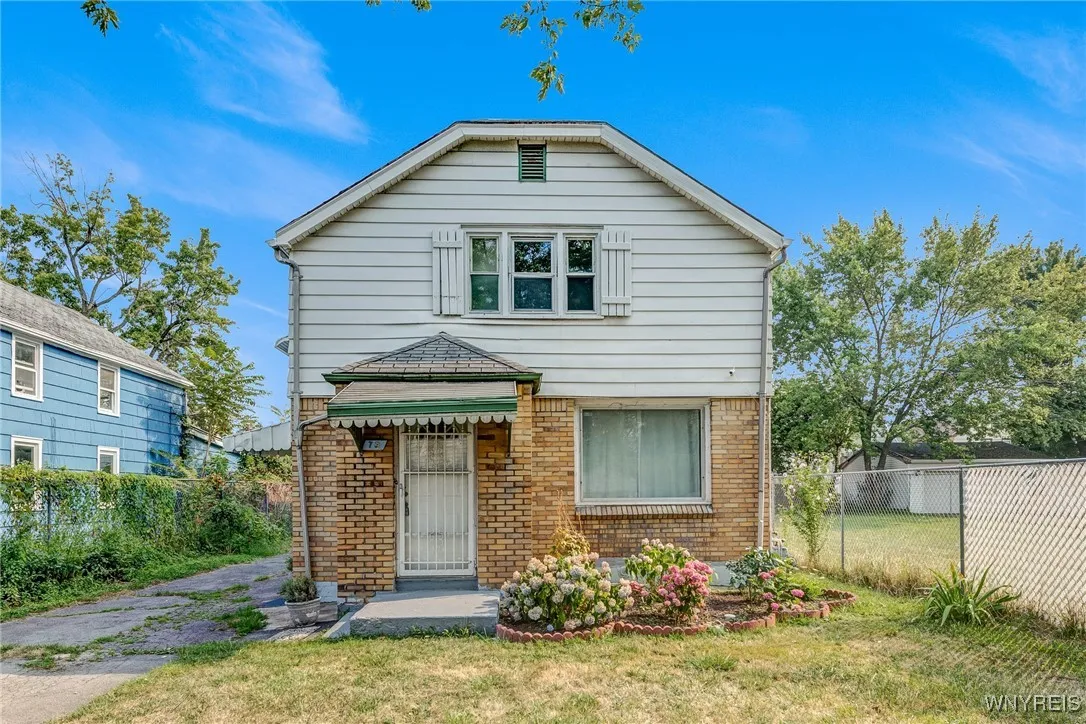 73 Oakmont Avenue, Buffalo, New York 14215, Buffalo, New York 14215, 4 Bedrooms Bedrooms, ,2 BathroomsBathrooms,Residential,For Sale,73 Oakmont Avenue, Buffalo, New York 14215,B1628531