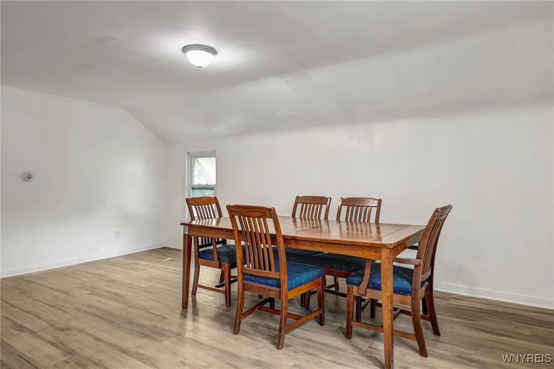 73 Oakmont Avenue, Buffalo, New York 14215, Buffalo, New York 14215, 4 Bedrooms Bedrooms, ,2 BathroomsBathrooms,Residential,For Sale,73 Oakmont Avenue, Buffalo, New York 14215,B1628531