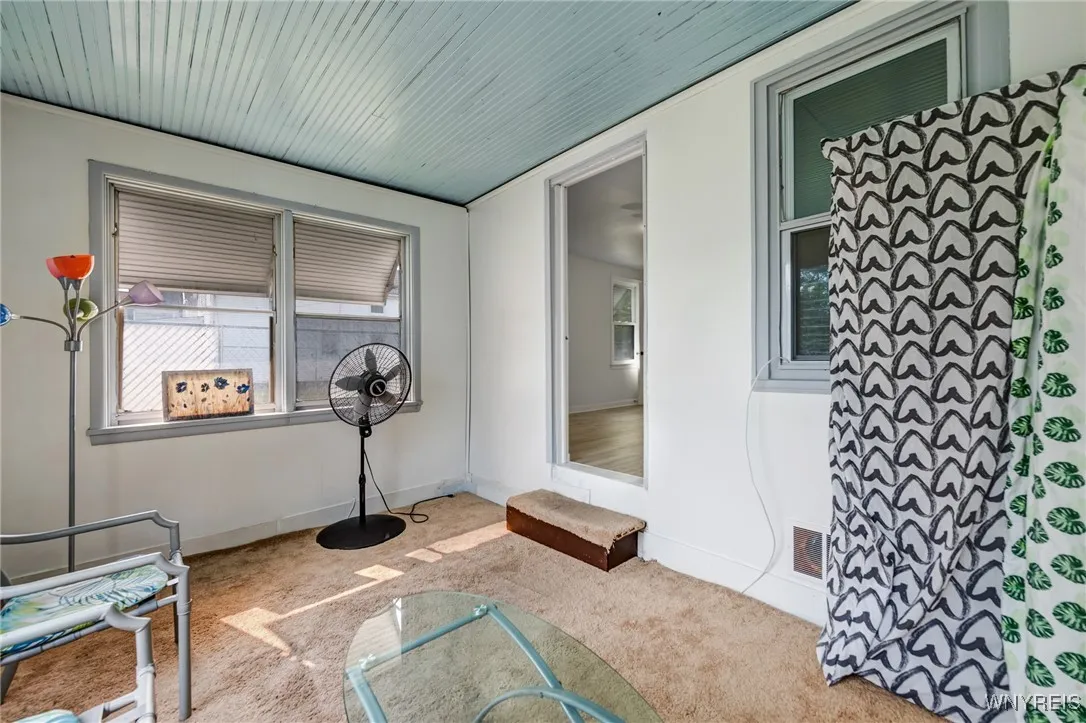 73 Oakmont Avenue, Buffalo, New York 14215, Buffalo, New York 14215, 4 Bedrooms Bedrooms, ,2 BathroomsBathrooms,Residential,For Sale,73 Oakmont Avenue, Buffalo, New York 14215,B1628531