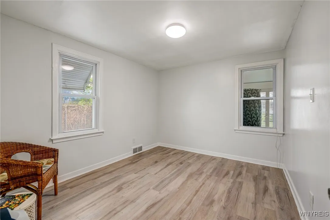 73 Oakmont Avenue, Buffalo, New York 14215, Buffalo, New York 14215, 4 Bedrooms Bedrooms, ,2 BathroomsBathrooms,Residential,For Sale,73 Oakmont Avenue, Buffalo, New York 14215,B1628531