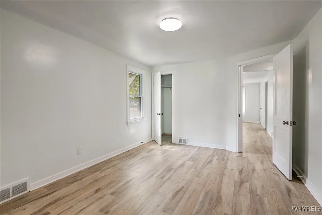 73 Oakmont Avenue, Buffalo, New York 14215, Buffalo, New York 14215, 4 Bedrooms Bedrooms, ,2 BathroomsBathrooms,Residential,For Sale,73 Oakmont Avenue, Buffalo, New York 14215,B1628531