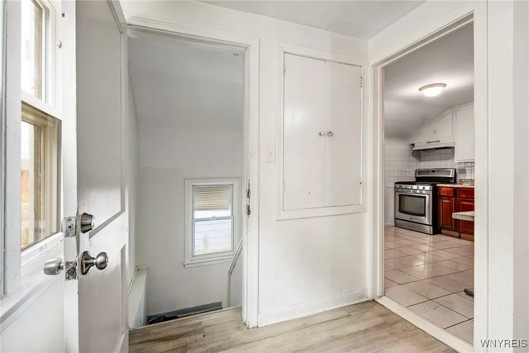 73 Oakmont Avenue, Buffalo, New York 14215, Buffalo, New York 14215, 4 Bedrooms Bedrooms, ,2 BathroomsBathrooms,Residential,For Sale,73 Oakmont Avenue, Buffalo, New York 14215,B1628531