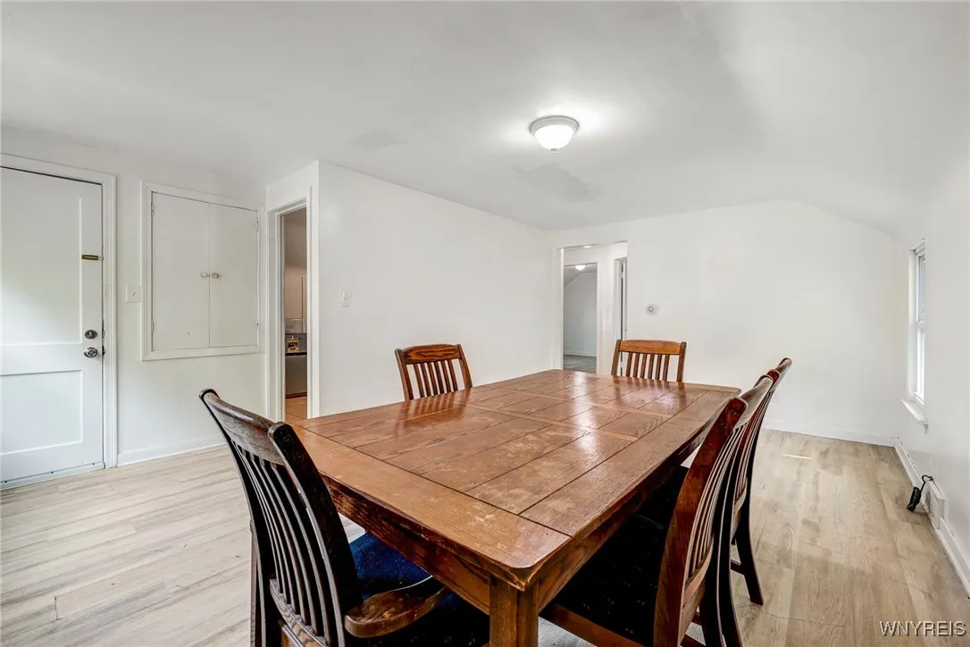 73 Oakmont Avenue, Buffalo, New York 14215, Buffalo, New York 14215, 4 Bedrooms Bedrooms, ,2 BathroomsBathrooms,Residential,For Sale,73 Oakmont Avenue, Buffalo, New York 14215,B1628531
