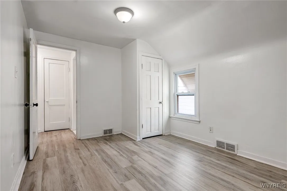 73 Oakmont Avenue, Buffalo, New York 14215, Buffalo, New York 14215, 4 Bedrooms Bedrooms, ,2 BathroomsBathrooms,Residential,For Sale,73 Oakmont Avenue, Buffalo, New York 14215,B1628531