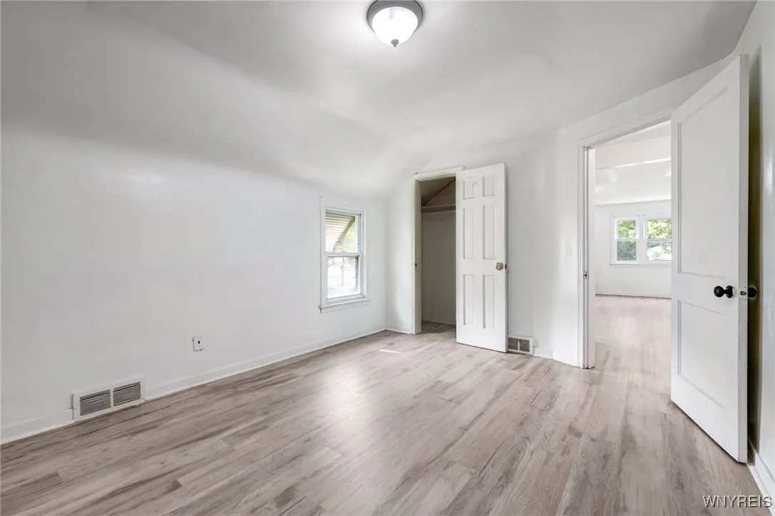 73 Oakmont Avenue, Buffalo, New York 14215, Buffalo, New York 14215, 4 Bedrooms Bedrooms, ,2 BathroomsBathrooms,Residential,For Sale,73 Oakmont Avenue, Buffalo, New York 14215,B1628531