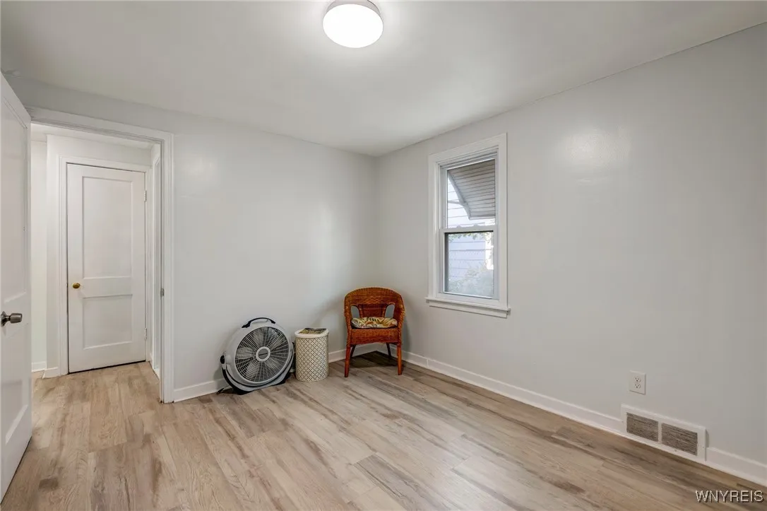73 Oakmont Avenue, Buffalo, New York 14215, Buffalo, New York 14215, 4 Bedrooms Bedrooms, ,2 BathroomsBathrooms,Residential,For Sale,73 Oakmont Avenue, Buffalo, New York 14215,B1628531
