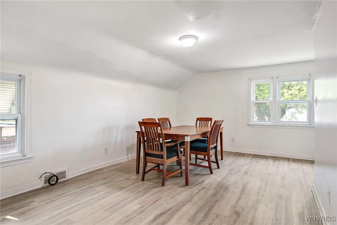 73 Oakmont Avenue, Buffalo, New York 14215, Buffalo, New York 14215, 4 Bedrooms Bedrooms, ,2 BathroomsBathrooms,Residential,For Sale,73 Oakmont Avenue, Buffalo, New York 14215,B1628531