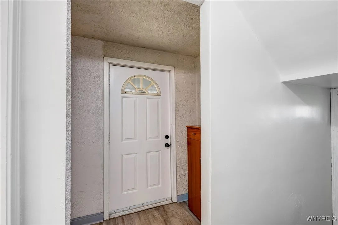 73 Oakmont Avenue, Buffalo, New York 14215, Buffalo, New York 14215, 4 Bedrooms Bedrooms, ,2 BathroomsBathrooms,Residential,For Sale,73 Oakmont Avenue, Buffalo, New York 14215,B1628531