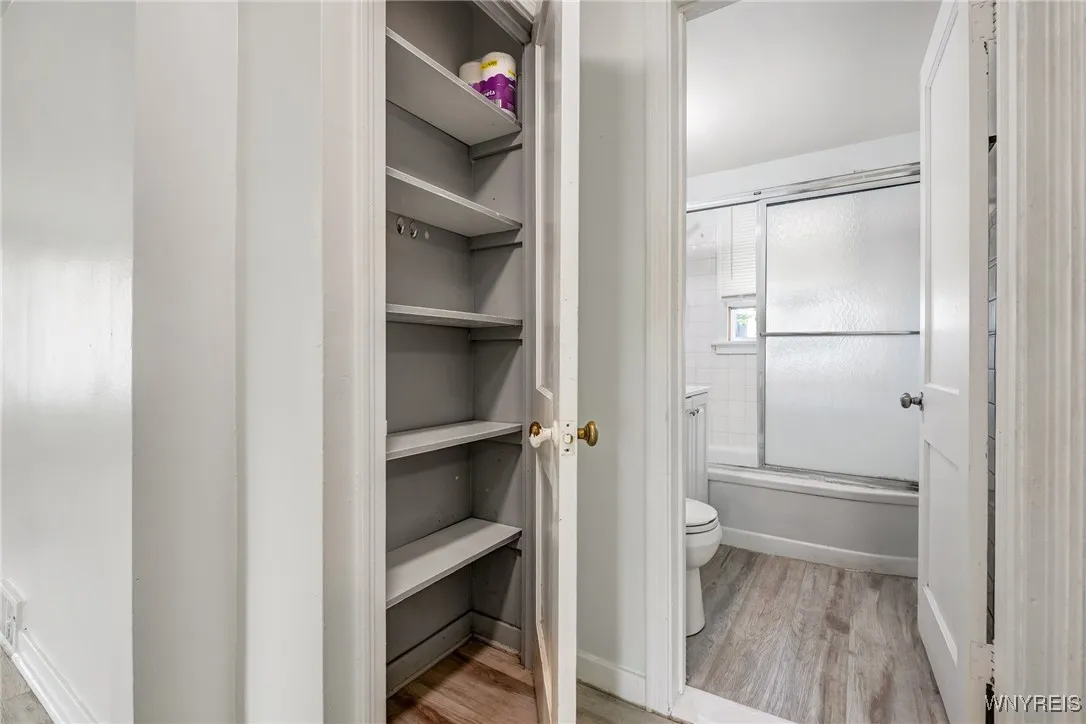 73 Oakmont Avenue, Buffalo, New York 14215, Buffalo, New York 14215, 4 Bedrooms Bedrooms, ,2 BathroomsBathrooms,Residential,For Sale,73 Oakmont Avenue, Buffalo, New York 14215,B1628531