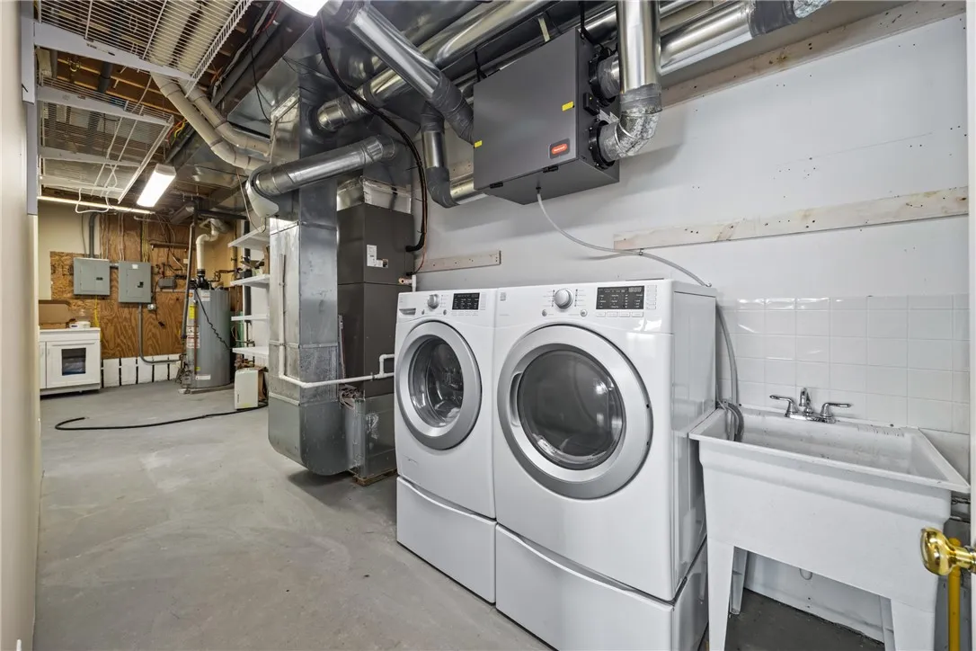 10059 East Bluff Drive, Jerusalem, New York 14527, Jerusalem, New York 14527, 3 Bedrooms Bedrooms, 9 Rooms Rooms,2 BathroomsBathrooms,Residential,Closed,10059 East Bluff Drive, Jerusalem, New York 14527,0,R1625651