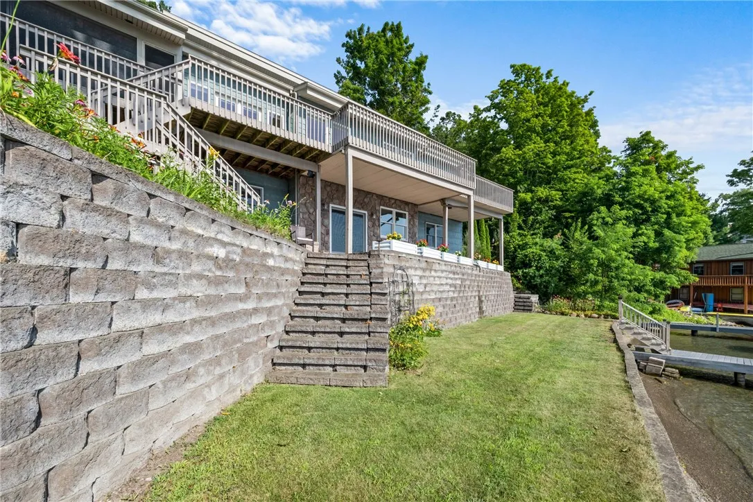 10059 East Bluff Drive, Jerusalem, New York 14527, Jerusalem, New York 14527, 3 Bedrooms Bedrooms, 9 Rooms Rooms,2 BathroomsBathrooms,Residential,Closed,10059 East Bluff Drive, Jerusalem, New York 14527,0,R1625651