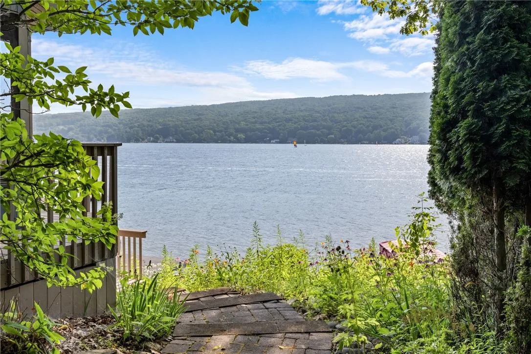 10059 East Bluff Drive, Jerusalem, New York 14527, Jerusalem, New York 14527, 3 Bedrooms Bedrooms, 9 Rooms Rooms,2 BathroomsBathrooms,Residential,Closed,10059 East Bluff Drive, Jerusalem, New York 14527,0,R1625651