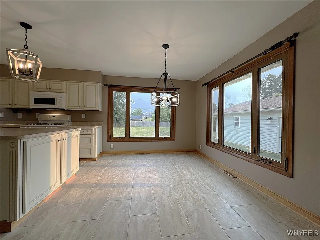 5600 Meadow Drive, Boston, New York 14075, Boston, New York 14075, 3 Bedrooms Bedrooms, 7 Rooms Rooms,2 BathroomsBathrooms,Residential,Closed,5600 Meadow Drive, Boston, New York 14075,0,B1628265