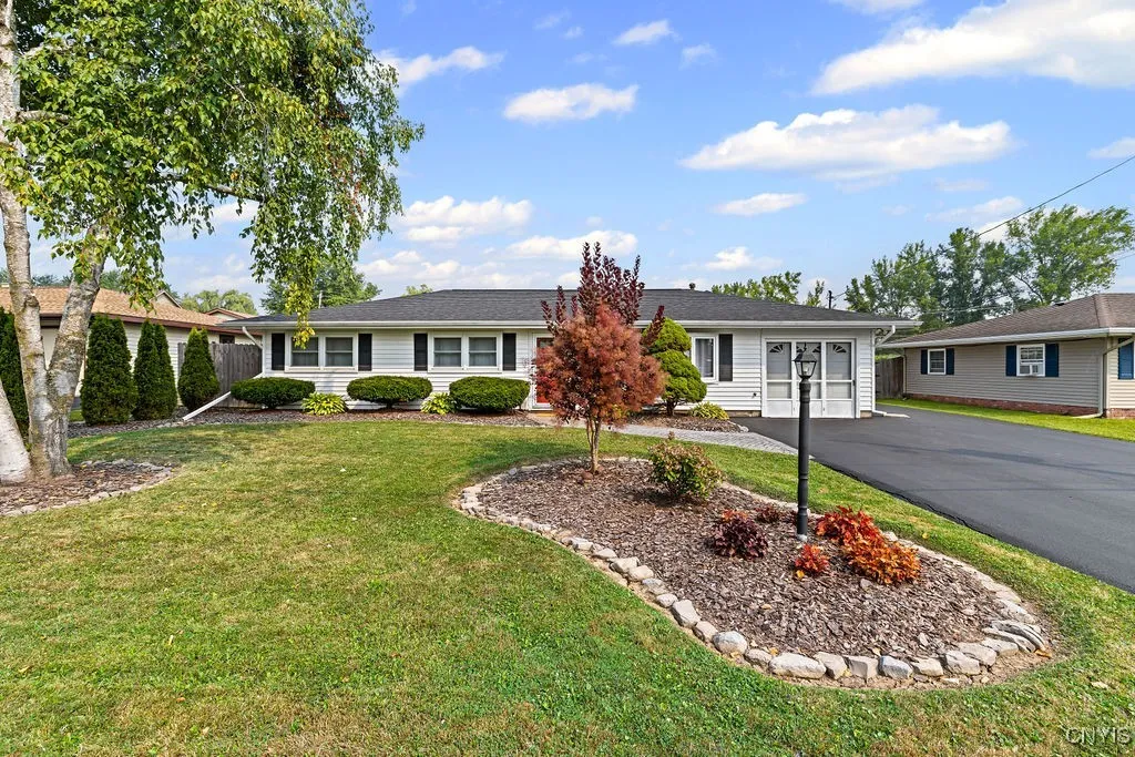 7843 Oneida, Cicero, New York 13030, Cicero, New York 13030, 3 Bedrooms Bedrooms, 6 Rooms Rooms,1 BathroomBathrooms,Residential,Closed,7843 Oneida, Cicero, New York 13030,0,S1628378