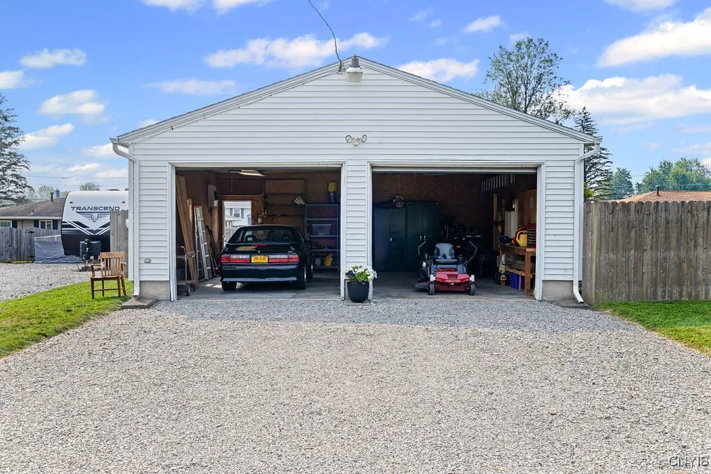 7843 Oneida, Cicero, New York 13030, Cicero, New York 13030, 3 Bedrooms Bedrooms, 6 Rooms Rooms,1 BathroomBathrooms,Residential,Closed,7843 Oneida, Cicero, New York 13030,0,S1628378