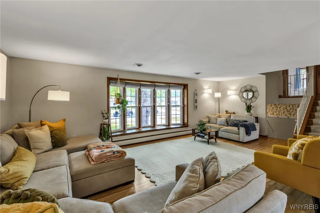60 Fairways Boulevard, Amherst, New York 14221, Amherst, New York 14221, 3 Bedrooms Bedrooms, 7 Rooms Rooms,1 BathroomBathrooms,Residential,For Sale,60 Fairways Boulevard, Amherst, New York 14221,0,B1628364