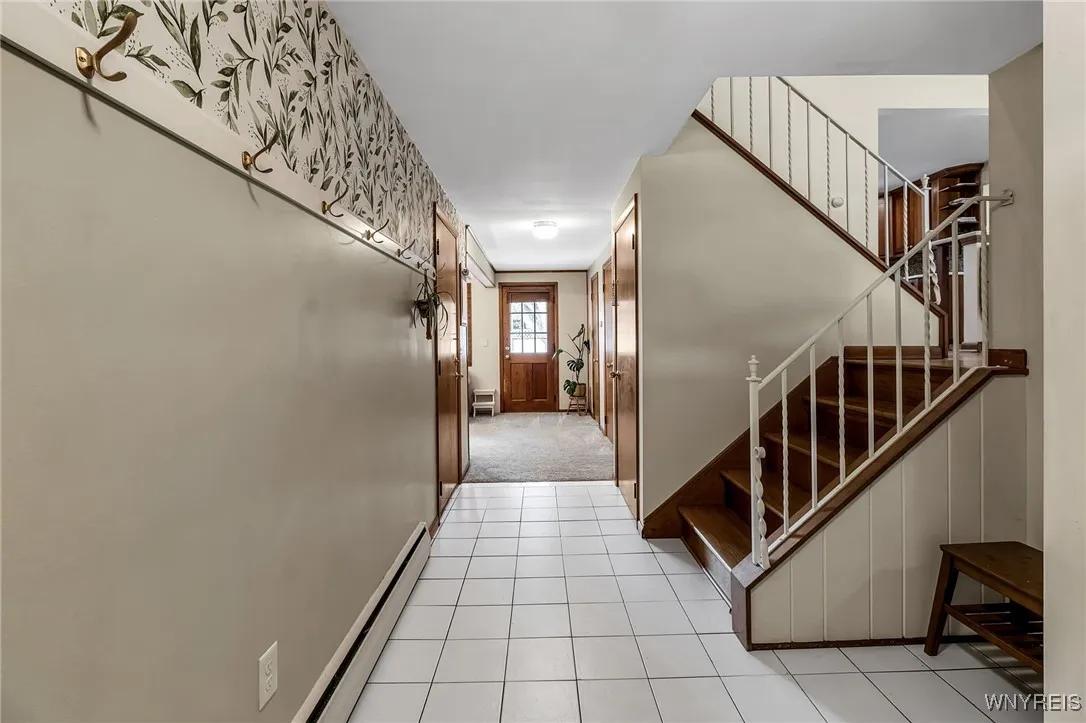 60 Fairways Boulevard, Amherst, New York 14221, Amherst, New York 14221, 3 Bedrooms Bedrooms, 7 Rooms Rooms,1 BathroomBathrooms,Residential,For Sale,60 Fairways Boulevard, Amherst, New York 14221,0,B1628364