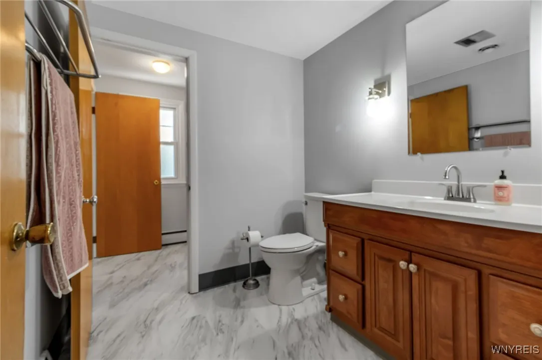 60 Fairways Boulevard, Amherst, New York 14221, Amherst, New York 14221, 3 Bedrooms Bedrooms, 7 Rooms Rooms,1 BathroomBathrooms,Residential,For Sale,60 Fairways Boulevard, Amherst, New York 14221,0,B1628364