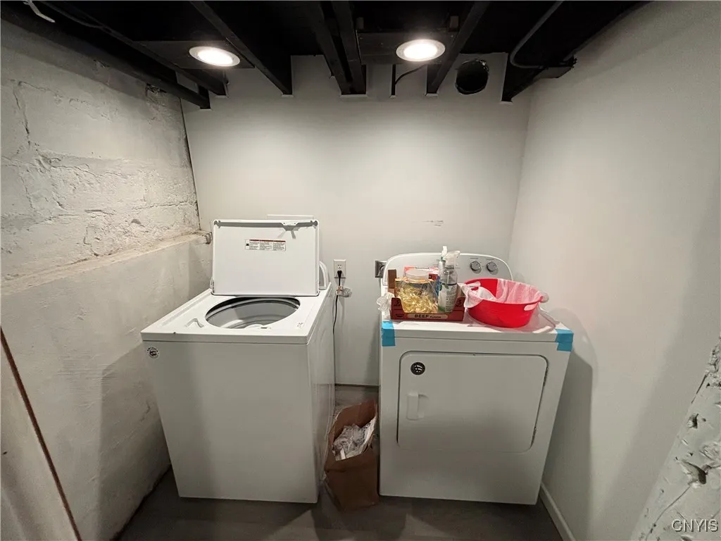 109 Erie Street, Syracuse, New York 13204, Syracuse, New York 13204, 4 Bedrooms Bedrooms, ,2 BathroomsBathrooms,Residential,Closed,109 Erie Street, Syracuse, New York 13204,0,S1628435