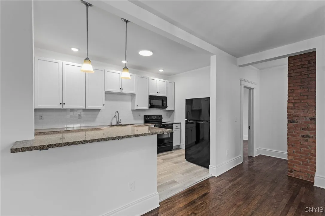 109 Erie Street, Syracuse, New York 13204, Syracuse, New York 13204, 4 Bedrooms Bedrooms, ,2 BathroomsBathrooms,Residential,Closed,109 Erie Street, Syracuse, New York 13204,0,S1628435