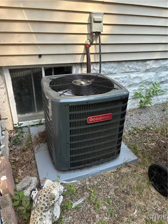 109 Erie Street, Syracuse, New York 13204, Syracuse, New York 13204, 4 Bedrooms Bedrooms, ,2 BathroomsBathrooms,Residential,Closed,109 Erie Street, Syracuse, New York 13204,0,S1628435