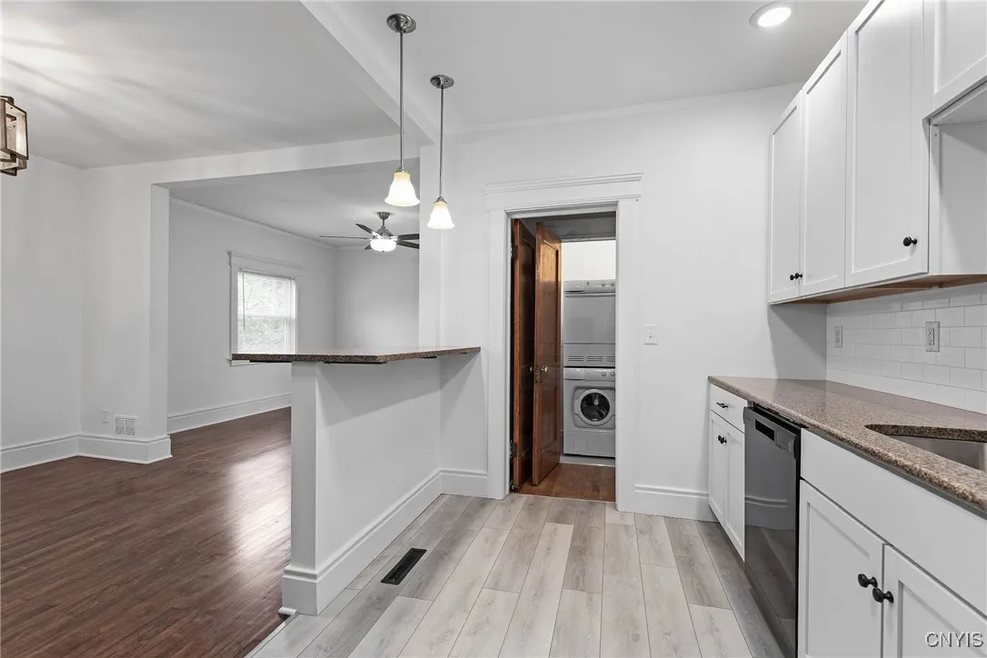 109 Erie Street, Syracuse, New York 13204, Syracuse, New York 13204, 4 Bedrooms Bedrooms, ,2 BathroomsBathrooms,Residential,Closed,109 Erie Street, Syracuse, New York 13204,0,S1628435