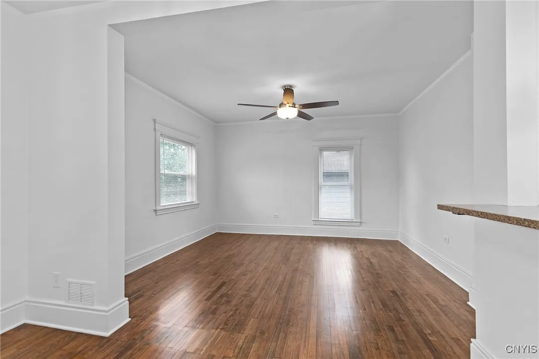 109 Erie Street, Syracuse, New York 13204, Syracuse, New York 13204, 4 Bedrooms Bedrooms, ,2 BathroomsBathrooms,Residential,Closed,109 Erie Street, Syracuse, New York 13204,0,S1628435