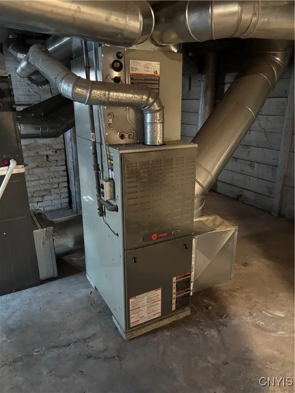 109 Erie Street, Syracuse, New York 13204, Syracuse, New York 13204, 4 Bedrooms Bedrooms, ,2 BathroomsBathrooms,Residential,Closed,109 Erie Street, Syracuse, New York 13204,0,S1628435