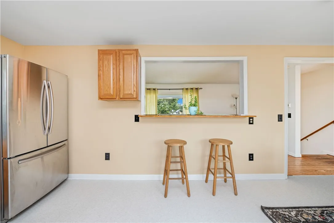 135 Strawberry Hill Road, Henrietta, New York 1462, Henrietta, New York 14623, 5 Bedrooms Bedrooms, 8 Rooms Rooms,2 BathroomsBathrooms,Residential,Closed,135 Strawberry Hill Road, Henrietta, New York 1462,0,R1627679