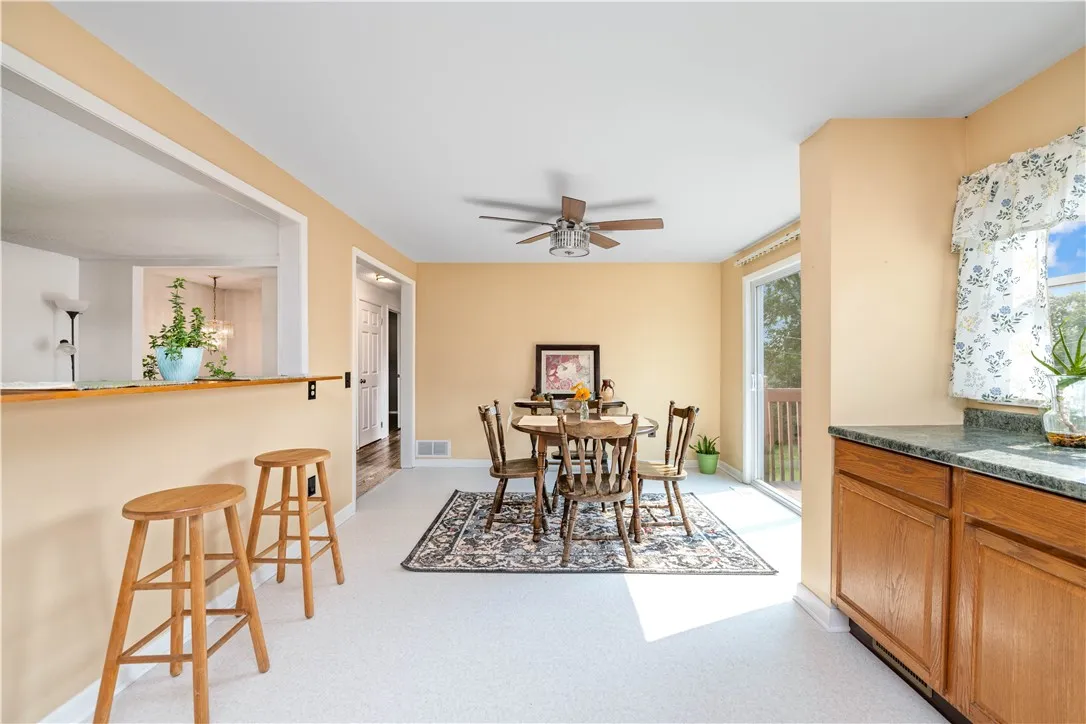 135 Strawberry Hill Road, Henrietta, New York 1462, Henrietta, New York 14623, 5 Bedrooms Bedrooms, 8 Rooms Rooms,2 BathroomsBathrooms,Residential,Closed,135 Strawberry Hill Road, Henrietta, New York 1462,0,R1627679