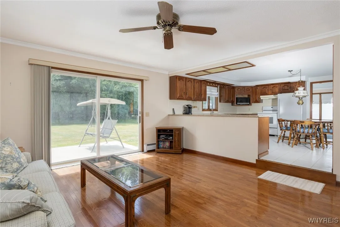 12 Pine Tree Lane, West Seneca, New York 14224, West Seneca, New York 14224, 3 Bedrooms Bedrooms, 6 Rooms Rooms,2 BathroomsBathrooms,Residential,Closed,12 Pine Tree Lane, West Seneca, New York 14224,0,B1627871