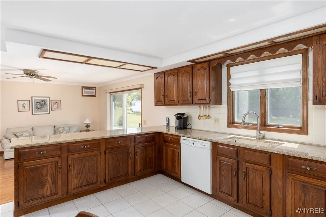 12 Pine Tree Lane, West Seneca, New York 14224, West Seneca, New York 14224, 3 Bedrooms Bedrooms, 6 Rooms Rooms,2 BathroomsBathrooms,Residential,Closed,12 Pine Tree Lane, West Seneca, New York 14224,0,B1627871