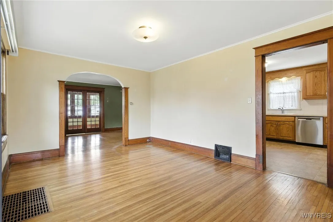 92 Helen Avenue, Hamburg, New York 14219, Hamburg, New York 14219, 3 Bedrooms Bedrooms, 10 Rooms Rooms,2 BathroomsBathrooms,Residential,For Sale,92 Helen Avenue, Hamburg, New York 14219,B1628057