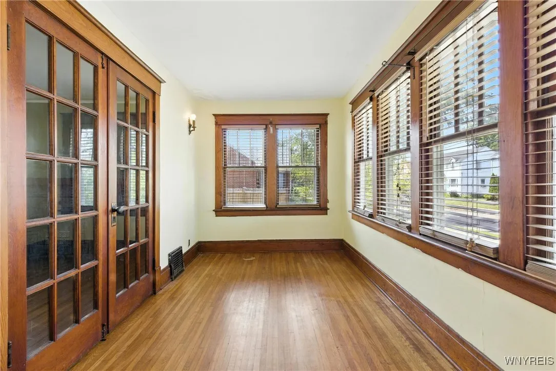 92 Helen Avenue, Hamburg, New York 14219, Hamburg, New York 14219, 3 Bedrooms Bedrooms, 10 Rooms Rooms,2 BathroomsBathrooms,Residential,For Sale,92 Helen Avenue, Hamburg, New York 14219,B1628057