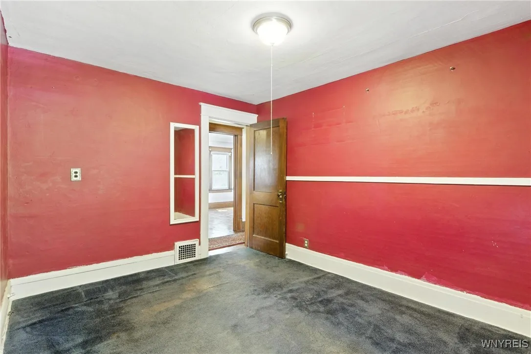 92 Helen Avenue, Hamburg, New York 14219, Hamburg, New York 14219, 3 Bedrooms Bedrooms, 10 Rooms Rooms,2 BathroomsBathrooms,Residential,For Sale,92 Helen Avenue, Hamburg, New York 14219,B1628057