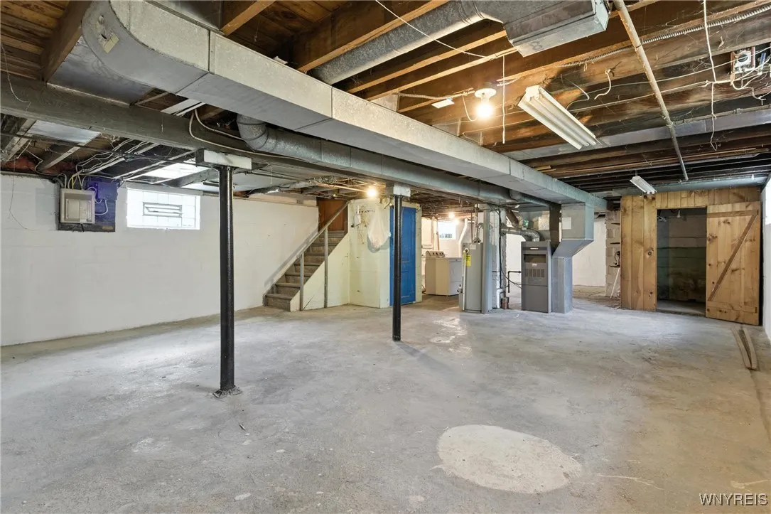 92 Helen Avenue, Hamburg, New York 14219, Hamburg, New York 14219, 3 Bedrooms Bedrooms, 10 Rooms Rooms,2 BathroomsBathrooms,Residential,For Sale,92 Helen Avenue, Hamburg, New York 14219,B1628057