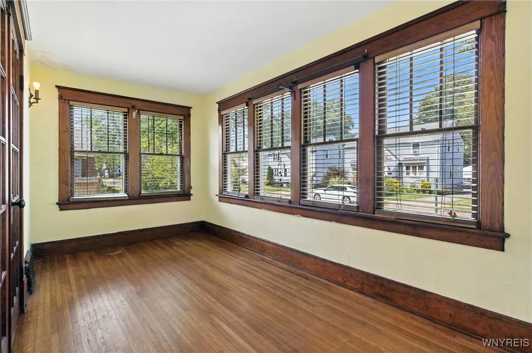 92 Helen Avenue, Hamburg, New York 14219, Hamburg, New York 14219, 3 Bedrooms Bedrooms, 10 Rooms Rooms,2 BathroomsBathrooms,Residential,For Sale,92 Helen Avenue, Hamburg, New York 14219,B1628057