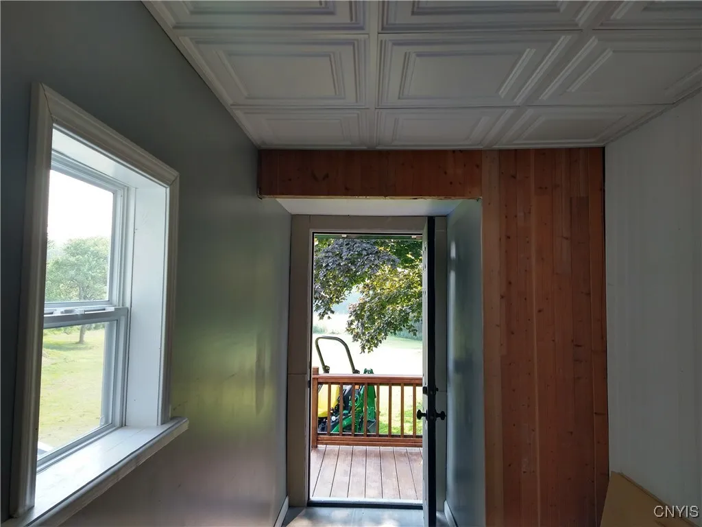 back entry and laundry room
