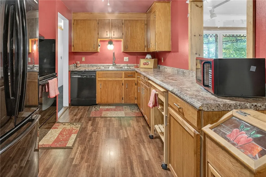 31 Fairview Drive, Sweden, New York 14420, Sweden, New York 14420, 5 Bedrooms Bedrooms, 8 Rooms Rooms,2 BathroomsBathrooms,Residential,Closed,31 Fairview Drive, Sweden, New York 14420,0,R1627548