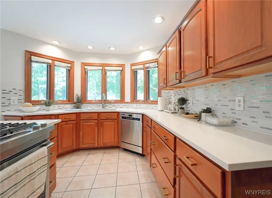 23 Forrester Court, Amherst, New York 14228, Amherst, New York 14228, 5 Bedrooms Bedrooms, 10 Rooms Rooms,3 BathroomsBathrooms,Residential,Closed,23 Forrester Court, Amherst, New York 14228,0,B1628274