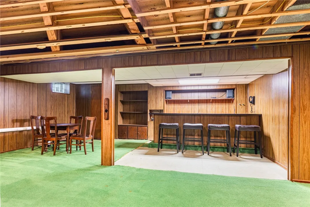 280 Lake Shore Boulevard Extension, Irondequoit, N, Irondequoit, New York 14617, 3 Bedrooms Bedrooms, 6 Rooms Rooms,2 BathroomsBathrooms,Residential,Closed,280 Lake Shore Boulevard Extension, Irondequoit, N,0,R1627974