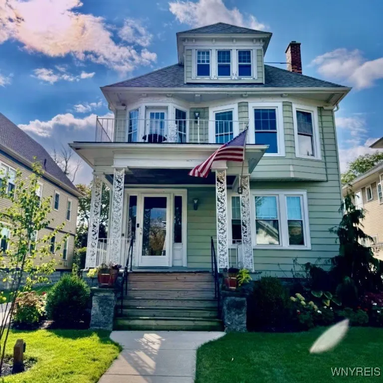 422 Huntington Avenue, Buffalo, New York 14214, Buffalo, New York 14214, 3 Bedrooms Bedrooms, 8 Rooms Rooms,1 BathroomBathrooms,Residential Lease,Closed,422 Huntington Avenue, Buffalo, New York 14214,B1628585