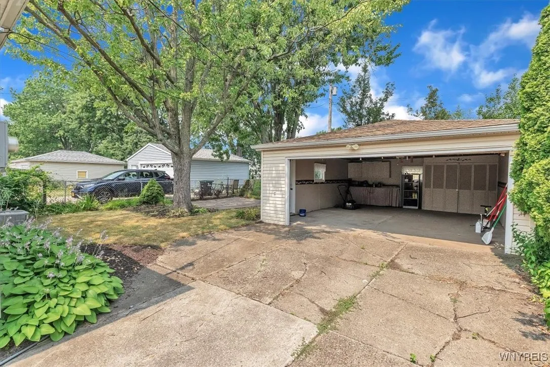 584 Highland Avenue, Tonawanda, New York 14223, Tonawanda, New York 14223, 3 Bedrooms Bedrooms, 6 Rooms Rooms,1 BathroomBathrooms,Residential,For Sale,584 Highland Avenue, Tonawanda, New York 14223,B1627737