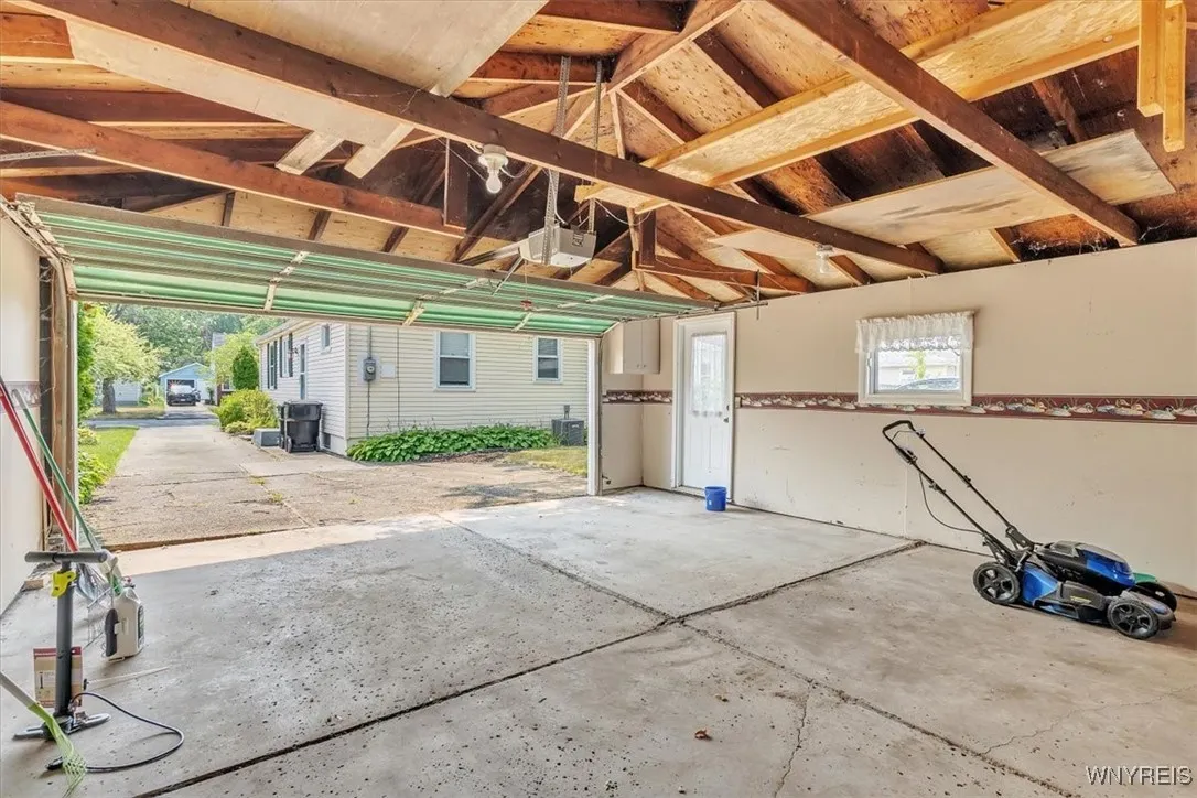 584 Highland Avenue, Tonawanda, New York 14223, Tonawanda, New York 14223, 3 Bedrooms Bedrooms, 6 Rooms Rooms,1 BathroomBathrooms,Residential,For Sale,584 Highland Avenue, Tonawanda, New York 14223,B1627737