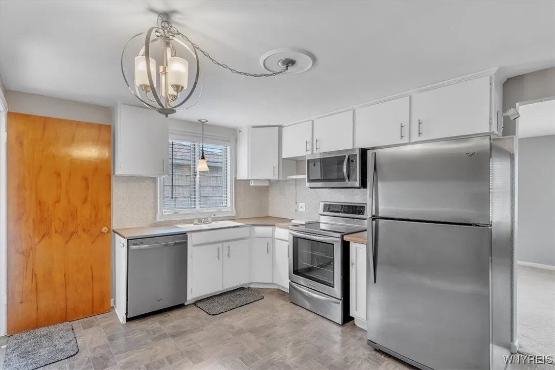 584 Highland Avenue, Tonawanda, New York 14223, Tonawanda, New York 14223, 3 Bedrooms Bedrooms, 6 Rooms Rooms,1 BathroomBathrooms,Residential,For Sale,584 Highland Avenue, Tonawanda, New York 14223,B1627737