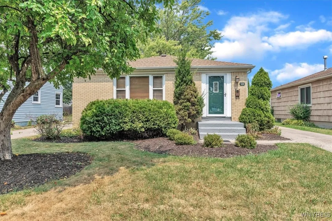584 Highland Avenue, Tonawanda, New York 14223, Tonawanda, New York 14223, 3 Bedrooms Bedrooms, 6 Rooms Rooms,1 BathroomBathrooms,Residential,For Sale,584 Highland Avenue, Tonawanda, New York 14223,B1627737