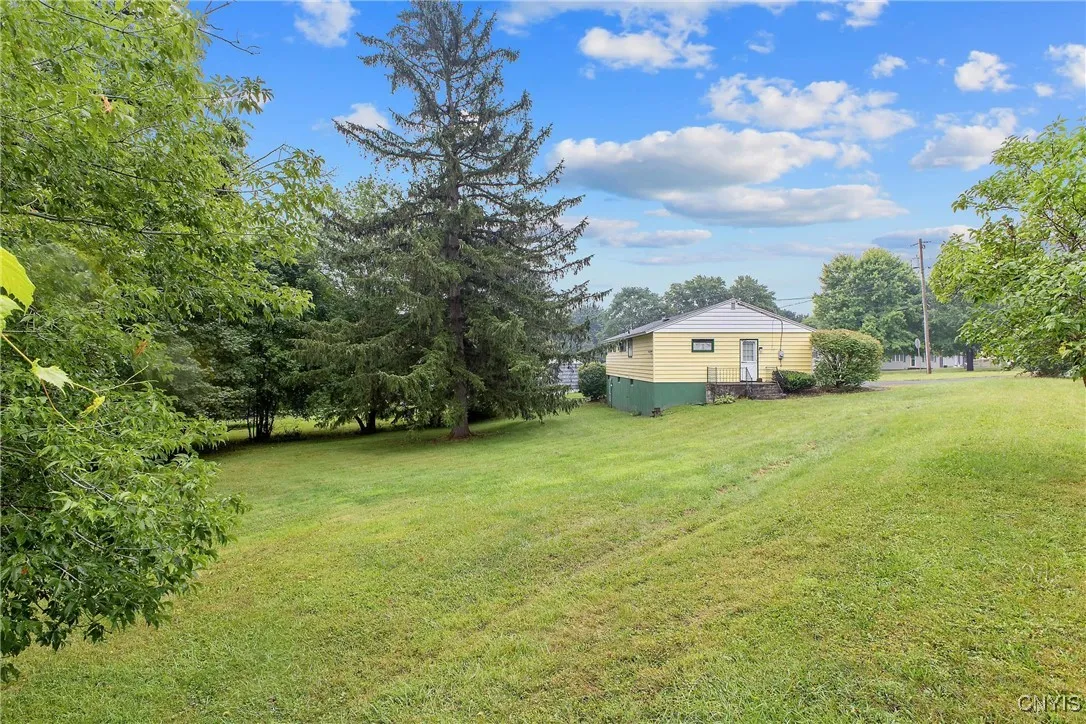 154 St. Louis Avenue, Syracuse, New York 13207, Syracuse, New York 13207, 3 Bedrooms Bedrooms, 5 Rooms Rooms,2 BathroomsBathrooms,Residential,Closed,154 St. Louis Avenue, Syracuse, New York 13207,0,S1626142